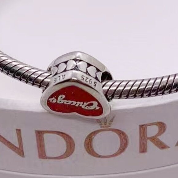 Pandora Red lOVE Chicago Travel Exclusive Dangle Charm Pendant, S925 Sterling - Picture 3 of 3